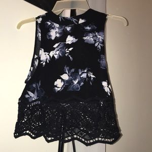 Kendall and Kylie XS crop top